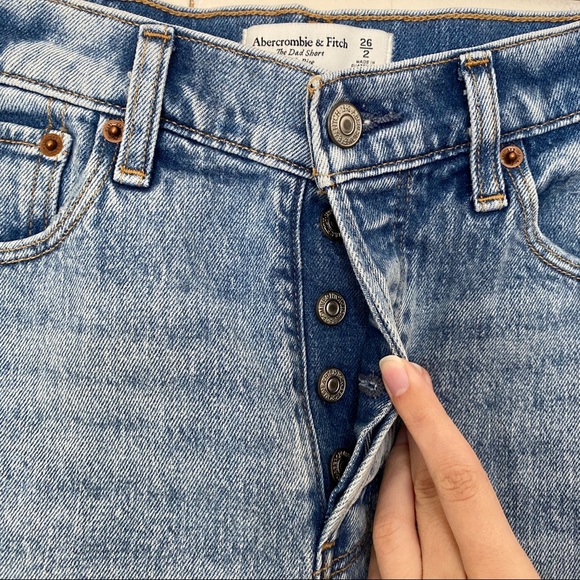Abercrombie & Fitch High Rise Raw Hem Dad Shorts Size 26 - Picture 6 of 7